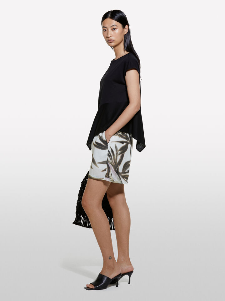 T-shirt with asymmetric flounce - women's short sleeve t-shirts - Black | Sisley image number 2